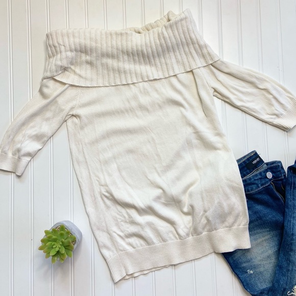 •Express• Cowl/OTS sweater - Picture 2 of 4